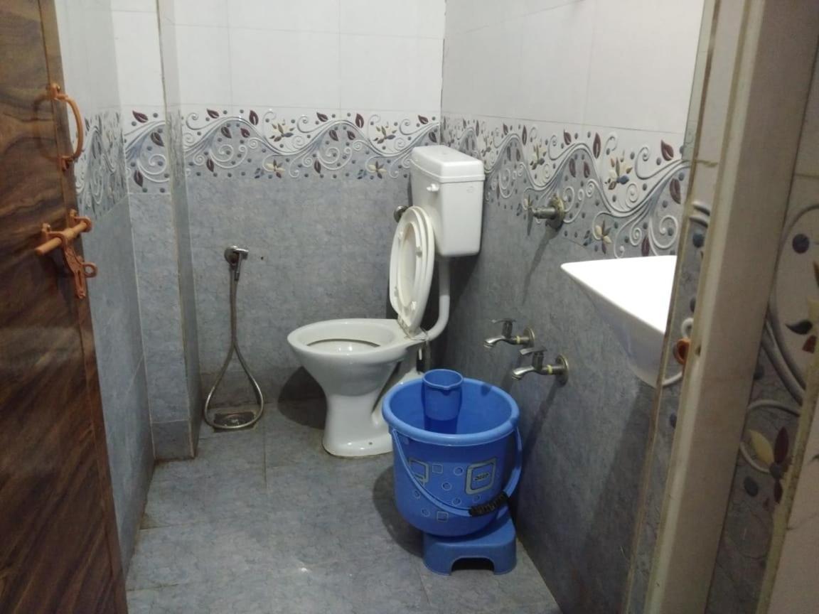 Hotel Shree Krishna Ahmedabad Buitenkant foto